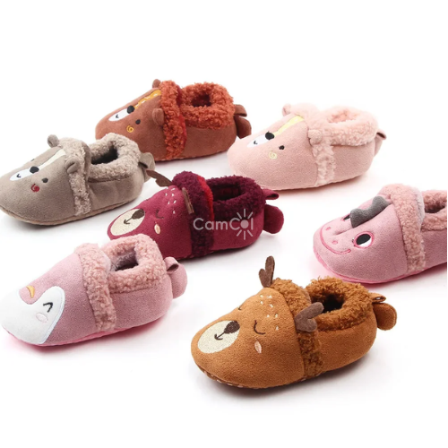 Pantufa Encantada de Bichinhos - Magia nos Pés das Crianças!